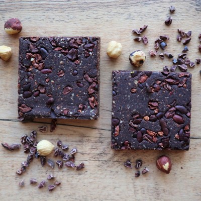 Μπάρα με cacao nibs