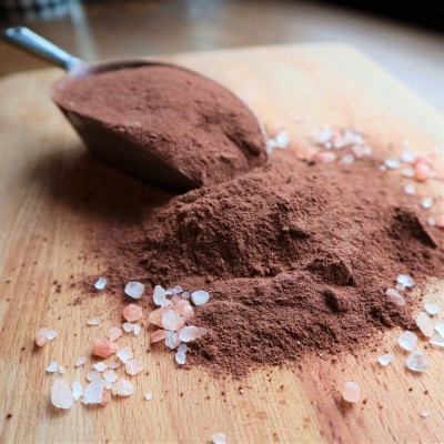 Ρόφημα σοκολάτας γάλακτος με αλατισμένη καραμέλα