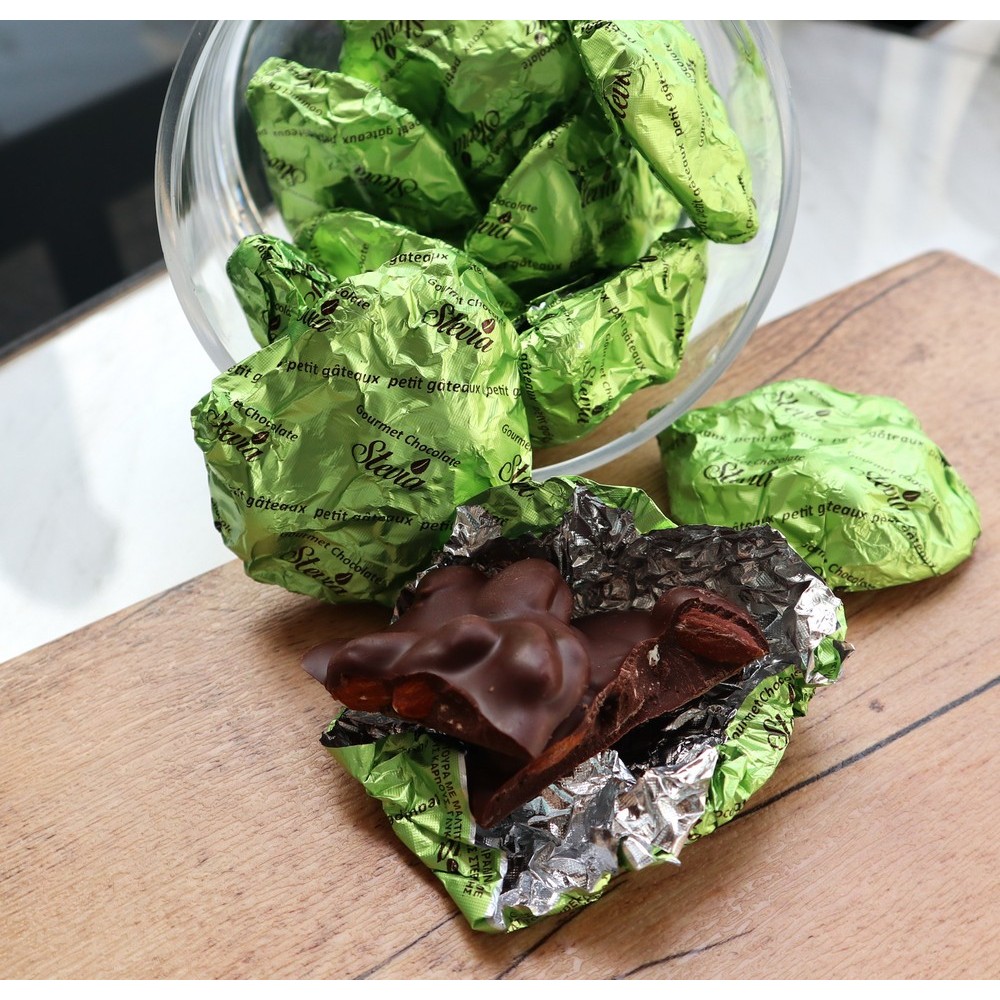 Βραχάκια με στέβια με σοκολάτα υγείας και αμύγδαλο Σοκολάτες